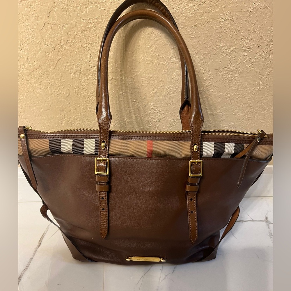 BNWT Burberry Brown Leather Medium Nova Check Salisbury Tote